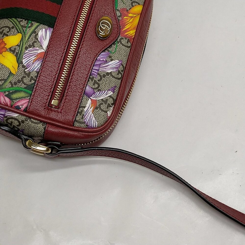 Authentic Gucci Sherry Line Red PVC Crossbody Bag mn568-022626 - Picture 6 of 16